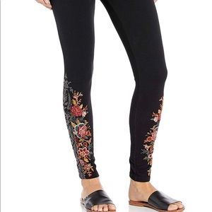 Embroidered leggings
